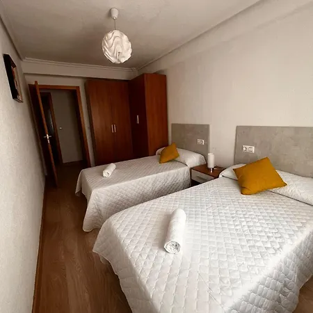 Vivienda Mirasierra * 贝哈尔
