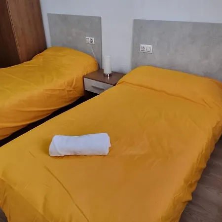 Vivienda Mirasierra مْبيخار
