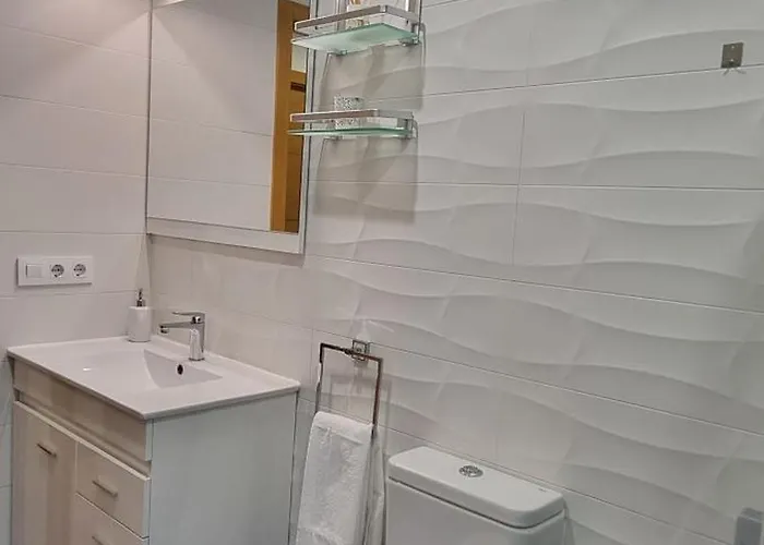 Vivienda Mirasierra 아파트 베하르